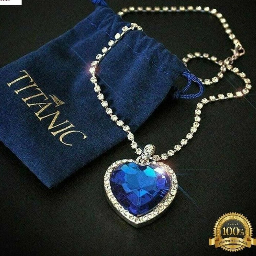 Titanic Heart of The Ocean Blue Crystal Necklace - Picture 2 of 2